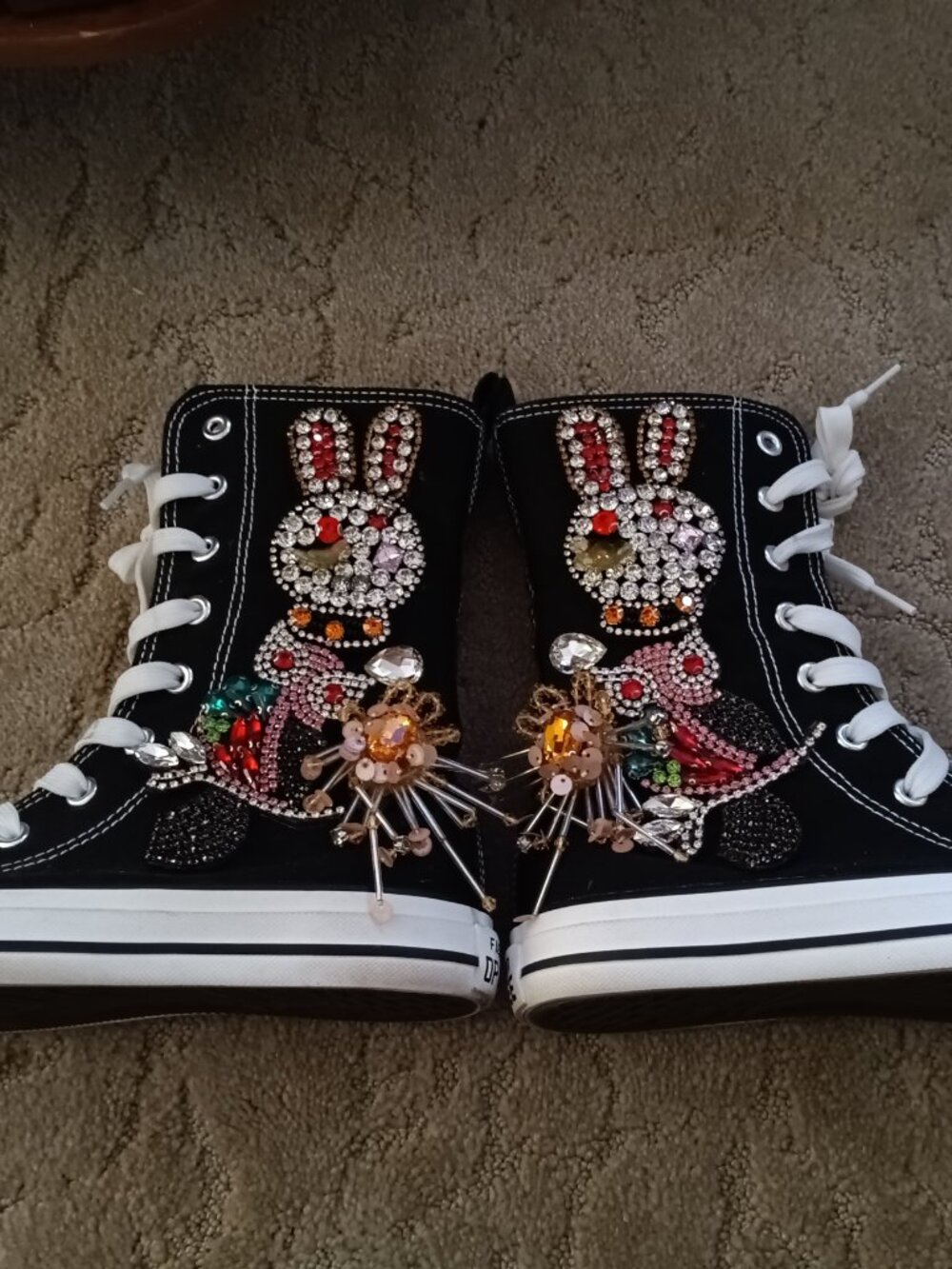 Opoee Girls embellished high tops size 3